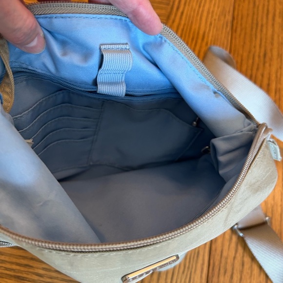 Baggallini 3 Front Zip Pocket Tan/Taupe Crossbody Bag with Light Blue Lining - Picture 3 of 11